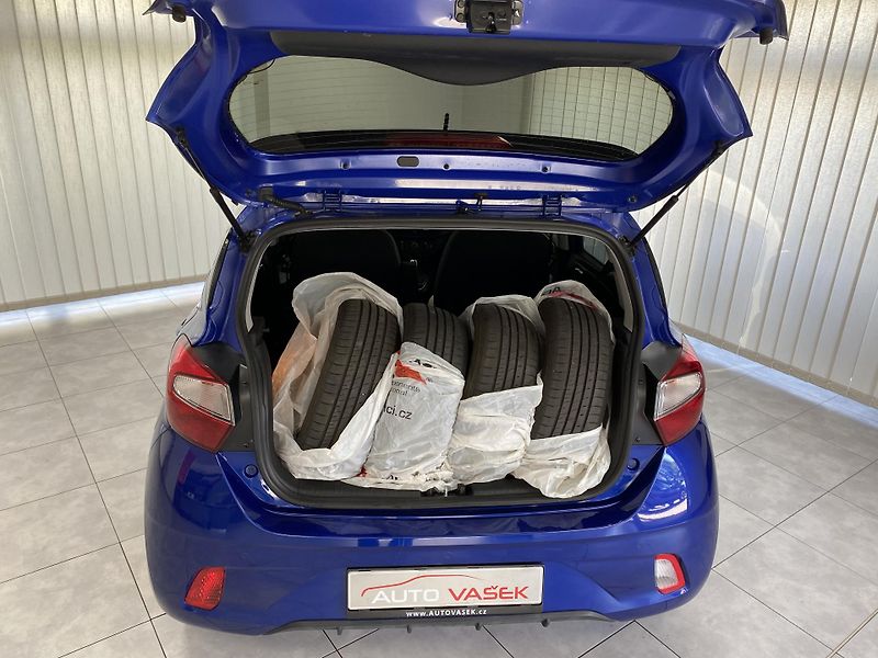 Hyundai i10 1.0 i AUTOMAT ČR REZERVACE  - fotka 26 z 26