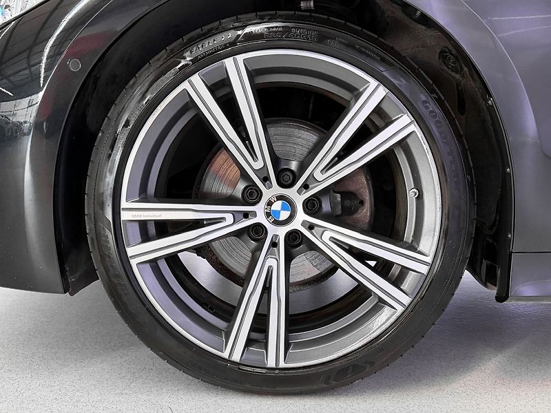 BMW Řada 3 320d xDrive M-PAKET, ACC, EL. - fotka 9 z 30