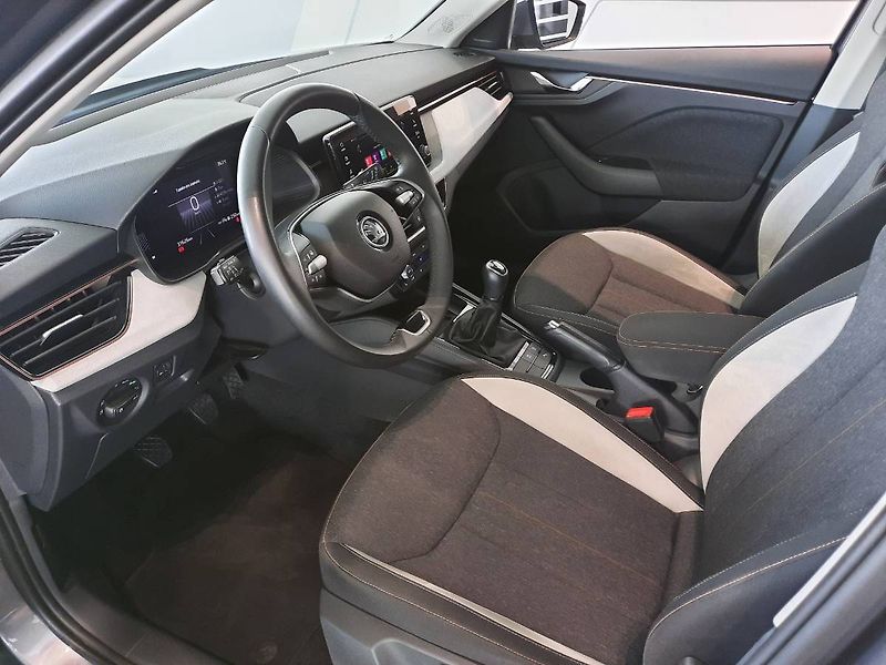 Škoda Kamiq (2024) 1.0 TSI (85kW/115k) Top Select - fotka 6 z 24