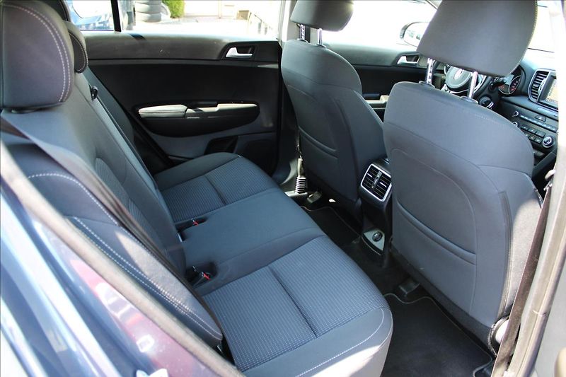 Kia Sportage 1,6 T-GDi 130kW 4x4,MANUAL,NAV - fotka 22 z 33