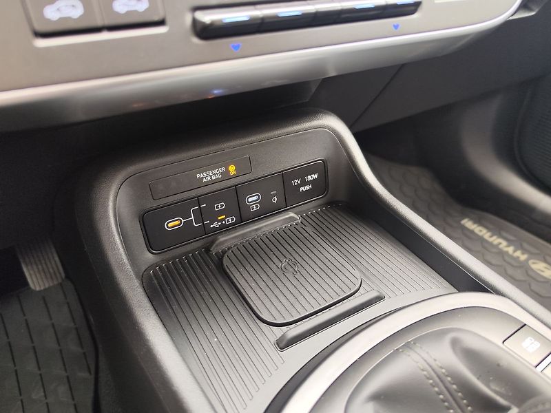 Hyundai Kona 1.6 T-GDI/145kW Smart - fotka 22 z 32