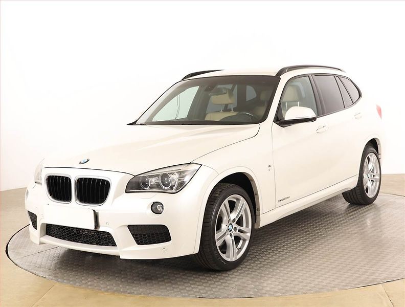 BMW X1 (2014) M Sport sDrive20d, 4X4 - fotka 2 z 19