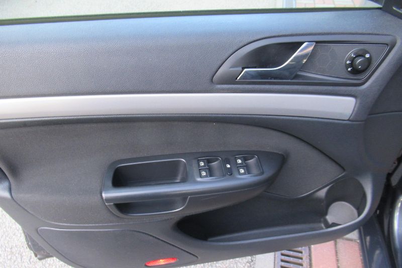 Škoda Octavia 1.6 TDi AUT. KLIMA SADA KOL - fotka 16 z 31