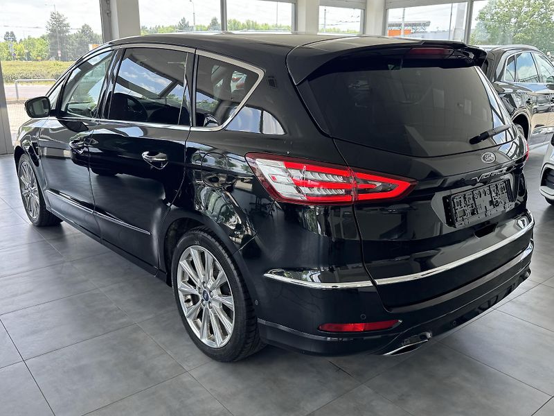 Ford S-MAX (2017) 2,0SCTi AUT. VIGNALE 7.MÍST - fotka 5 z 33