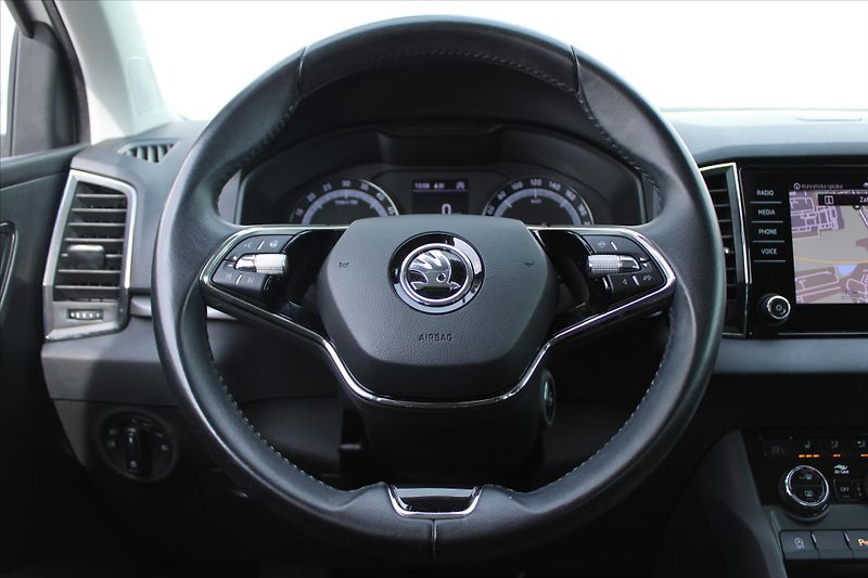 Škoda Karoq 2.0 TDI  NAVI DPH 1.MAJ ČR - fotka 13 z 28