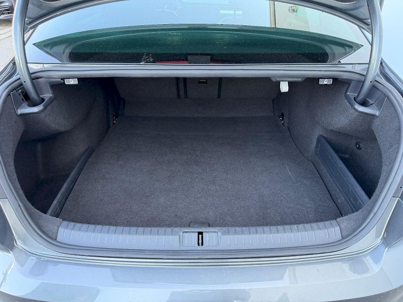Volkswagen Passat (2016) 2.0 TDI 110kW HighLine - fotka 34 z 35