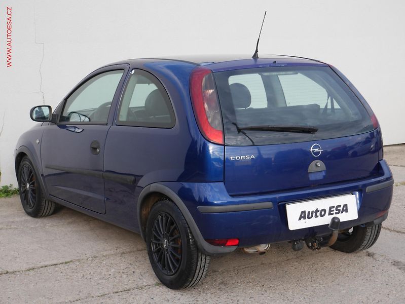 Opel Corsa (2005) 1.0i, AC, tažné - fotka 4 z 17