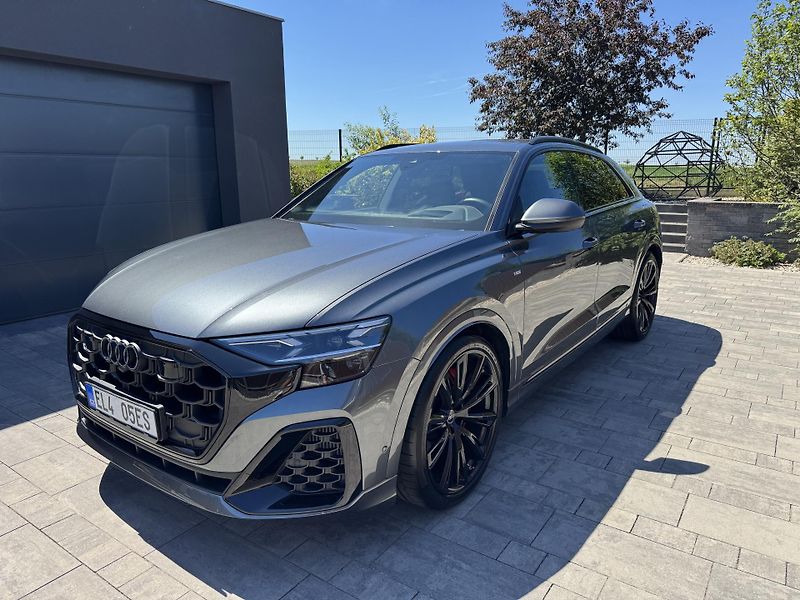 Audi Q8 (2025) 60TFSI e QUATTRO, B&O, Tažné  - fotka 1 z 38