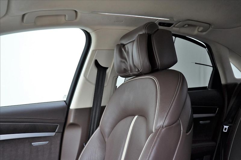 Audi A8 4.2 TDI/V8/Design-Selection/CZ - fotka 27 z 49