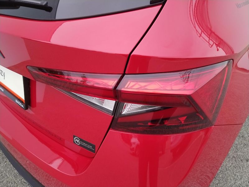 Škoda Fabia 1,0TSI - fotka 24 z 27
