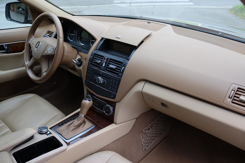 Mercedes-Benz Třídy C C220 (W204) ELEGANCE - fotka 36 z 40