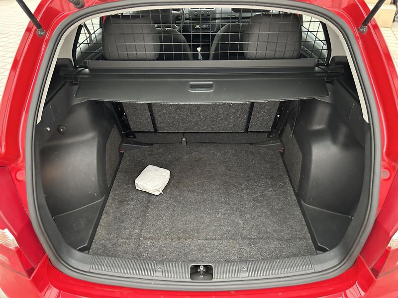 Škoda Fabia 1.9 TDI Ambiente - fotka 23 z 25