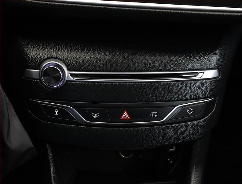 Peugeot 308 (2015) 1.6 BlueHDi, Serv.kniha - fotka 12 z 15