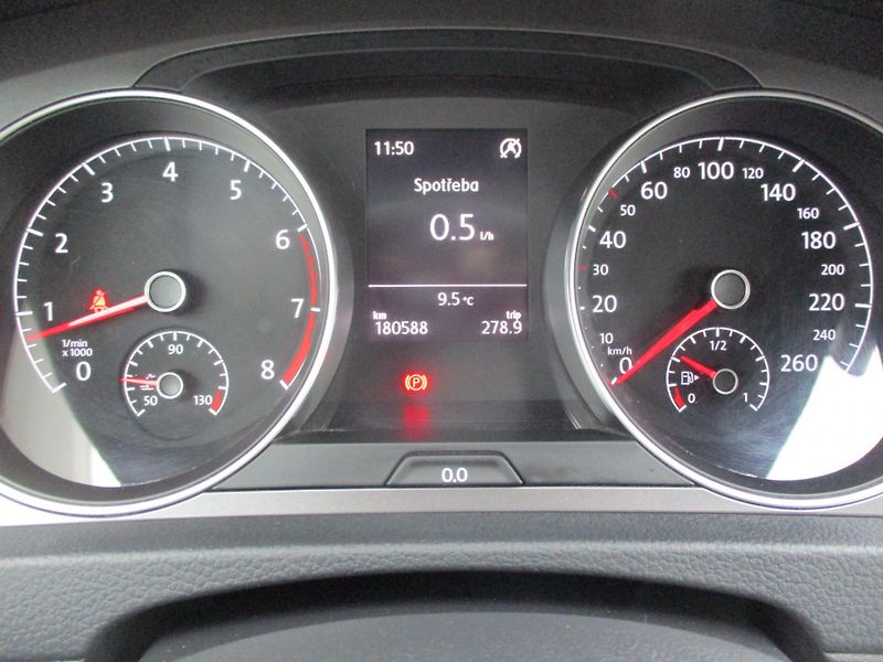 Volkswagen Golf TSi*77kW*VÝHŘEV*Z+L PNEU*TOP  - fotka 17 z 47