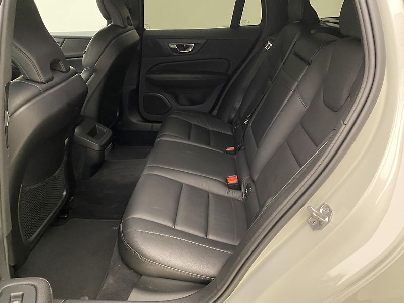 Volvo V60 D4 INSCRIPTION AUT CZ - fotka 5 z 41