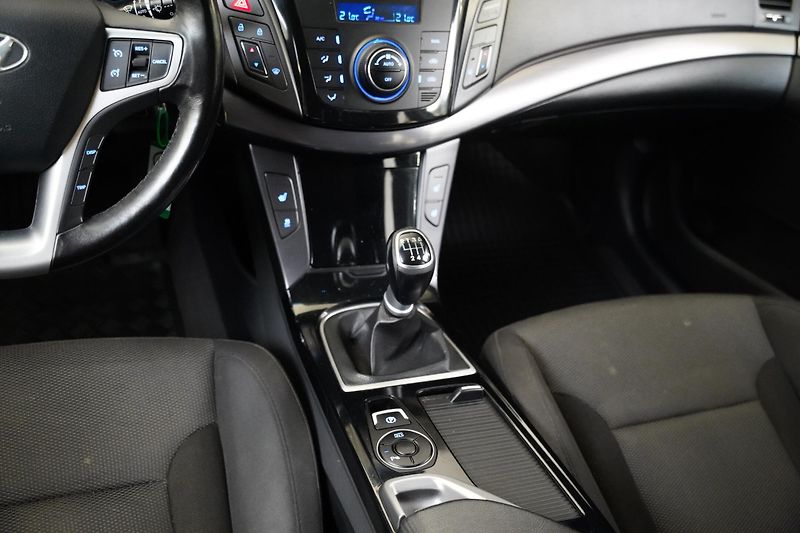 Hyundai i40 - fotka 23 z 27