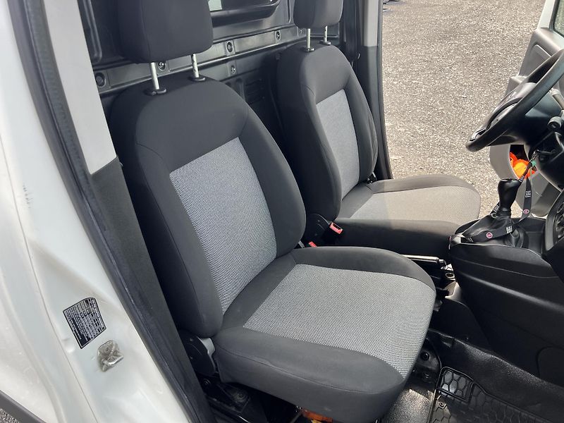 Fiat Dobló 1.3MTJ,66kw,ČR - fotka 21 z 27