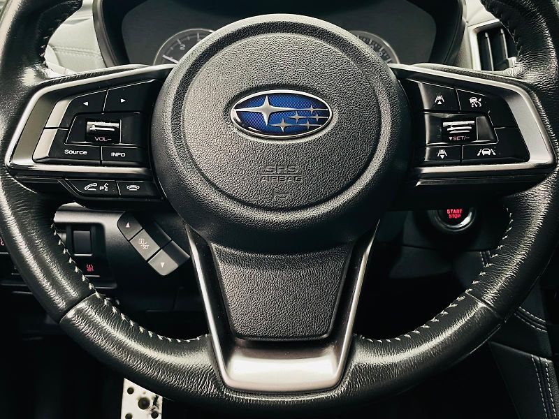 Subaru Impreza 2.0 4x4 AUT EXCLUSIVE SERVISKA - fotka 26 z 47