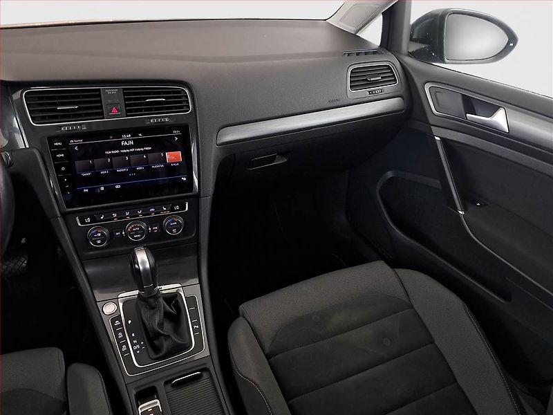 Volkswagen Golf (2017) 2.0 TDI, 4X4, Automat, Navi - fotka 8 z 28