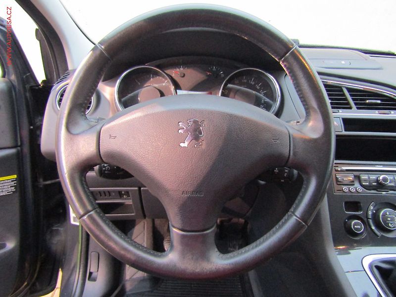 Peugeot 5008 (2011) 1.6HDi, Navi, kůže - fotka 17 z 18