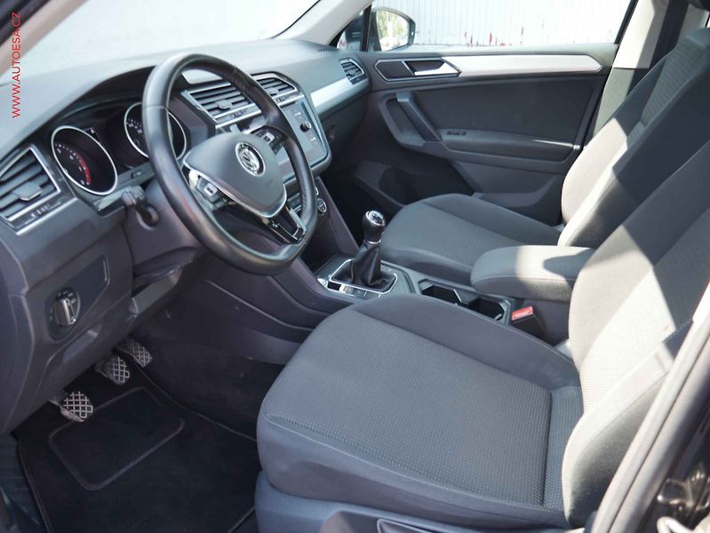 Volkswagen Tiguan (2018) 1.4 TSi, LED, navi, AC - fotka 9 z 15