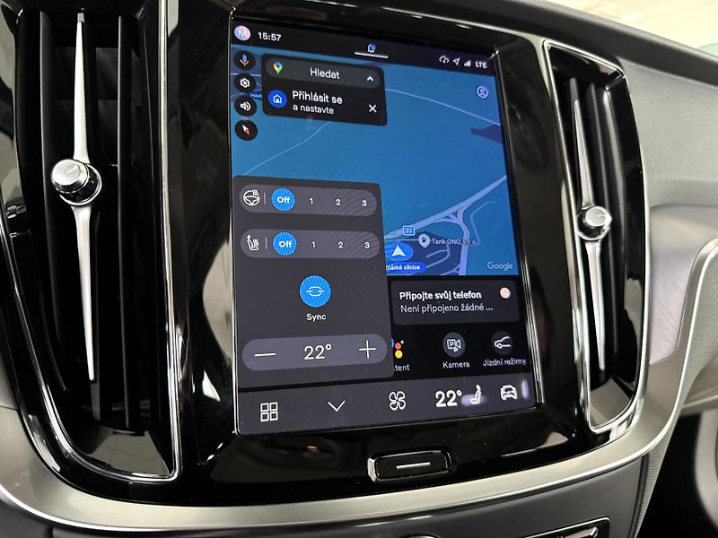 Volvo V60 T6 AWD*Recharge*KeyLess*Tažné - fotka 23 z 39
