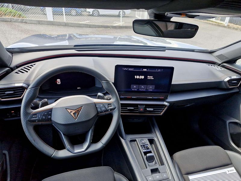 Cupra Formentor 1,5 TSi/110kW - DSG,LED,Navi,. - fotka 8 z 11