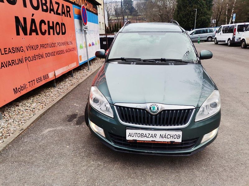 Škoda Roomster (2011) 1.2TSi 63kw Ambiente ČR - fotka 6 z 24