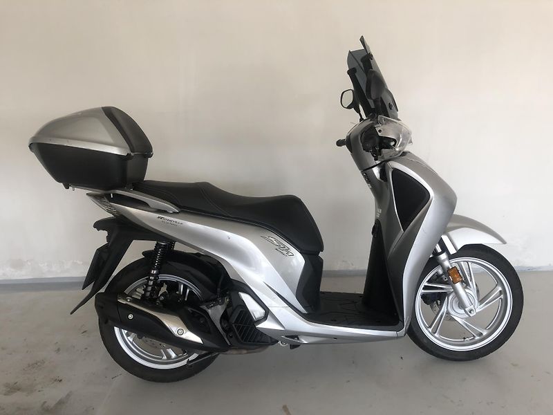 Honda SH 125i ABS - fotka 4 z 16