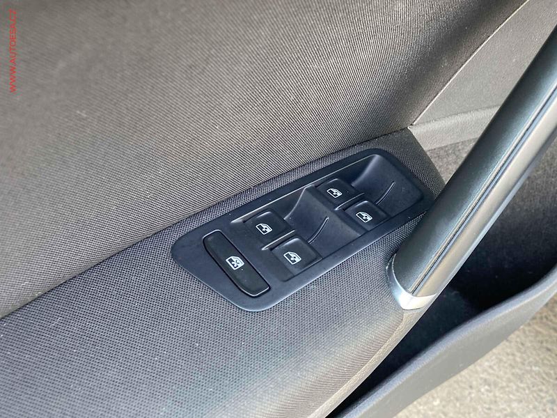 Volkswagen Golf (2019) 1.5 TSi, Join, DSG, LED - fotka 13 z 18