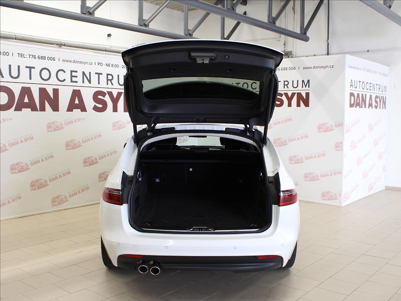 Jaguar XF 2,0 d 132KW Navi, Kůže, Aut, - fotka 7 z 34