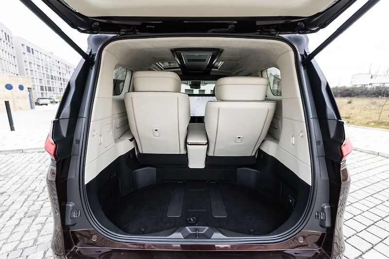 Lexus LM 350h  350H 2,5 HEV Luxury VIP Amonit - fotka 37 z 39