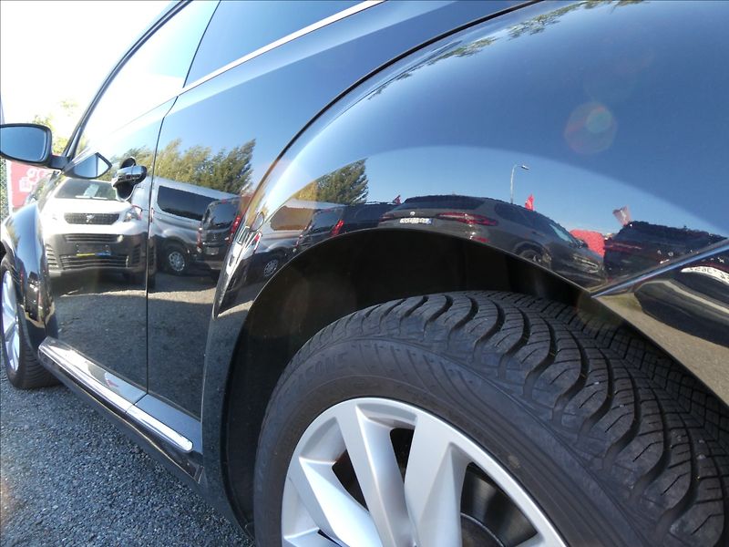 Volkswagen Beetle 1,2 TSi 77kW,1.maj.,po servise - fotka 12 z 52