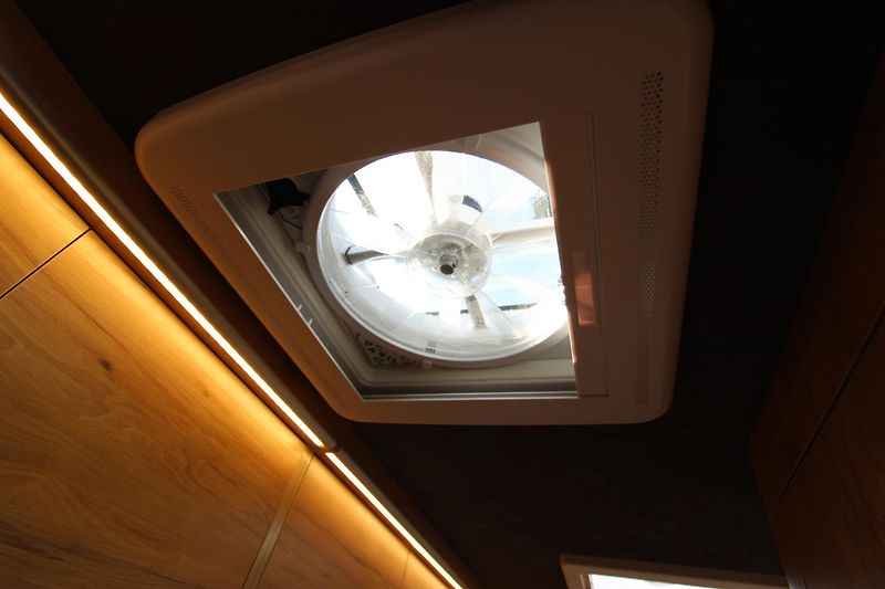 Globe-Traveller (2022) Voyager Z - fotka 67 z 74