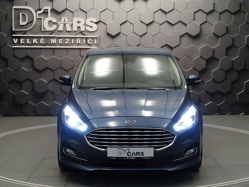 Ford S-MAX 110 kw, manuál, LED světlomety - fotka 7 z 38