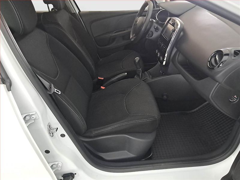 Renault Clio (2015) 1.5 dCi, Navi, Tempomat - fotka 9 z 17