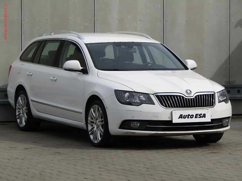 Škoda Superb (2014) 2.0 TDi 4x4, ČR, Elegance - fotografie inzerátu