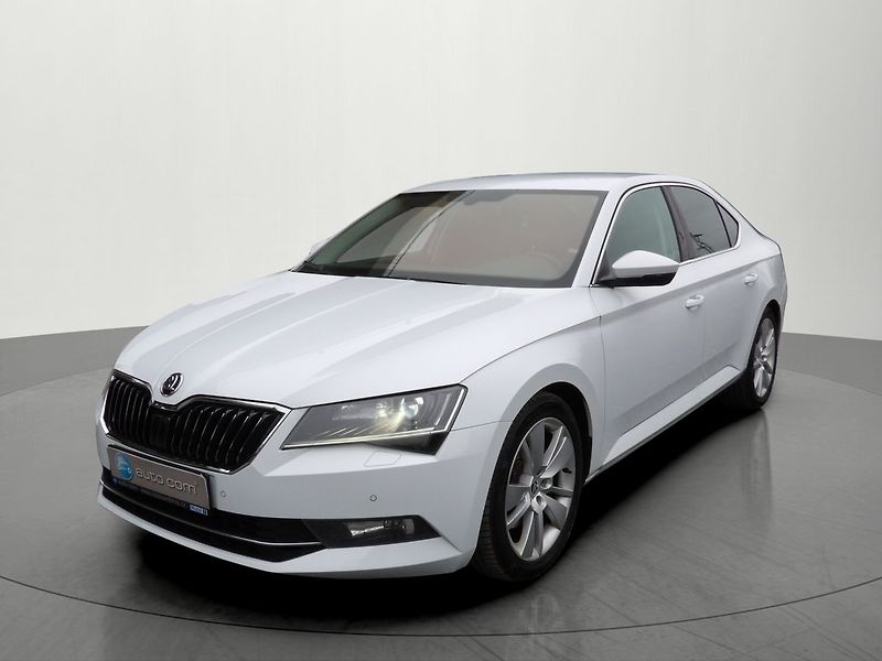 Škoda Superb 2.0TDI DSG 4x4 Style ČR DPH - fotka 1 z 32