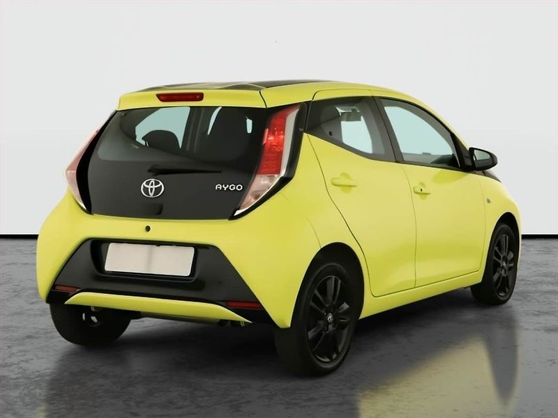 Toyota Aygo (2016) 1.0 VVT-i, Navi, Tempomat - fotka 5 z 13