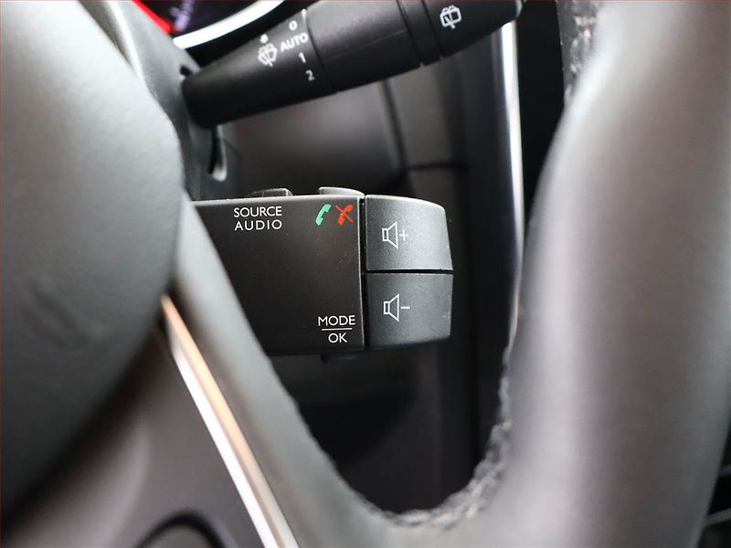 Renault Clio (2019) 0.9 TCe, ČR,1.maj, Navi - fotka 18 z 18