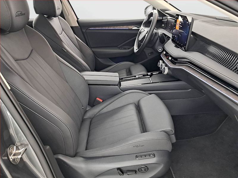 Škoda Superb (2024) 2.0 TDI - fotka 9 z 27
