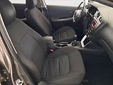 Kia Ceed (2013) 1.6 GDI, nová STK - náhled 9