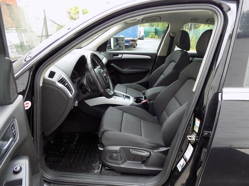 Audi Q5 (2010) 2.0TDI/4x4/Bi-xenon/LED/ - fotka 11 z 38