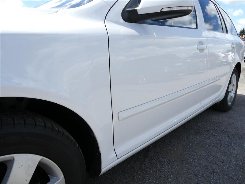Škoda Octavia 1,2 TSi 77kW motor 110tKm,2xko - fotka 12 z 42