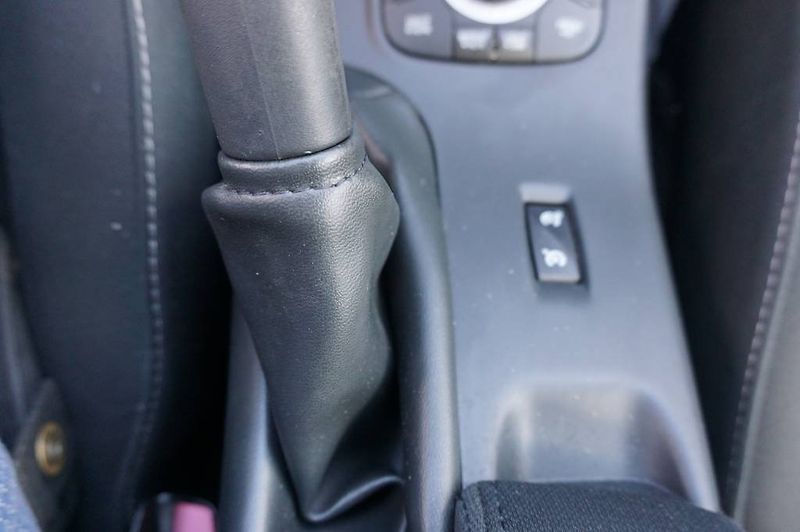 Renault Mégane (2013) 2, MAJITEL NOVÉ V ČR - fotka 23 z 31