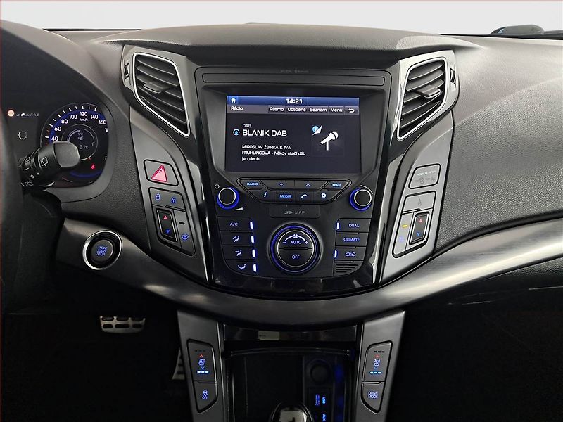 Hyundai i40 (2017) 1.7 CRDi, Automat, Kůže, Navi - fotka 12 z 20