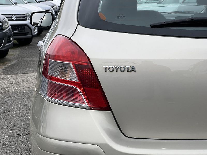 Toyota Yaris 1.3VVT-i 74kw KLIMA PŮVOD ČR  - fotka 36 z 38