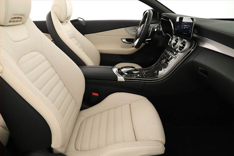 Mercedes-Benz Třídy C (2020) C 43 AMG 4MATIC - fotka 9 z 30