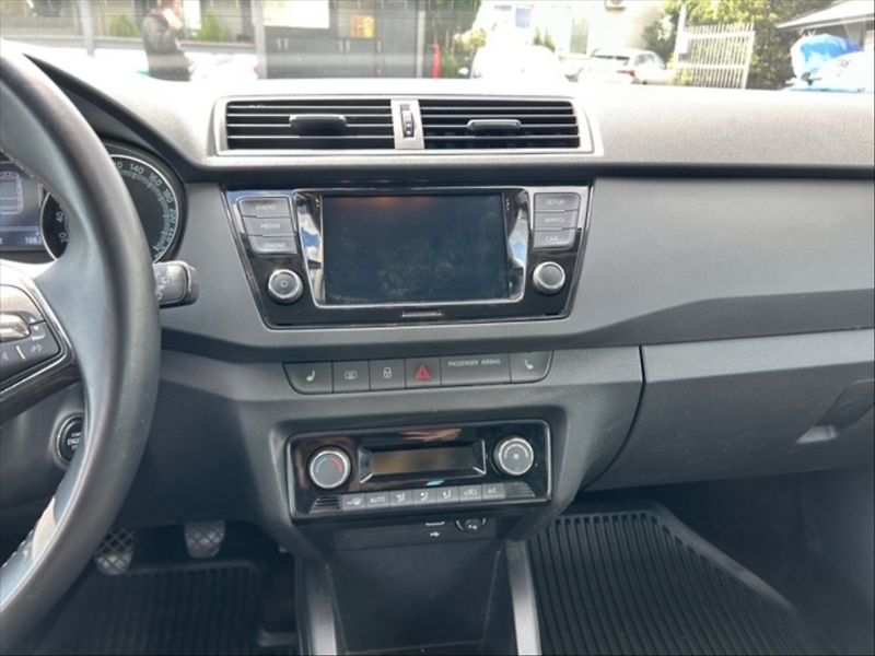 Škoda Fabia 1,0 TSI 70 Ambition - fotka 10 z 11
