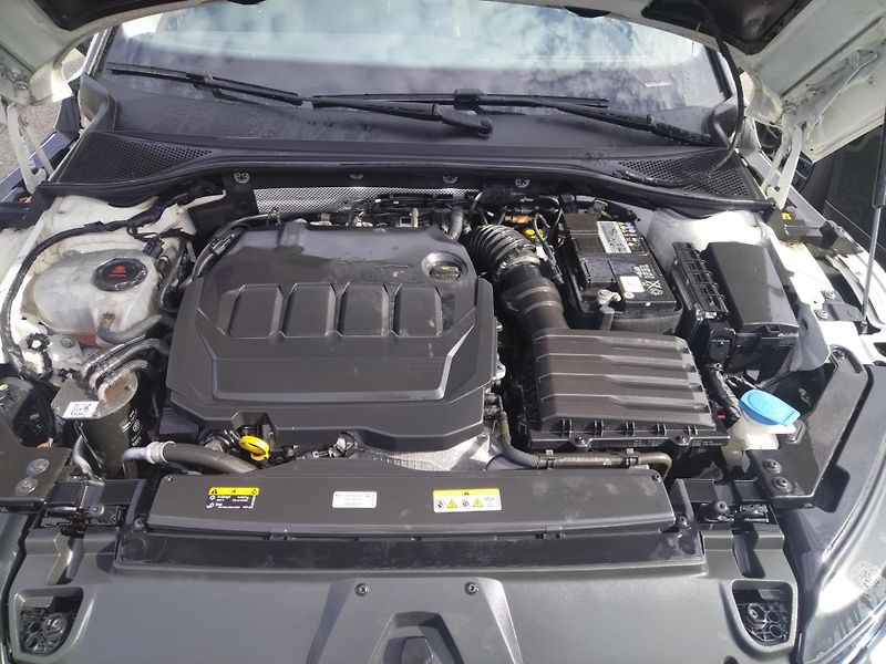 Volkswagen Arteon 2,0 TDI Elegance DSG 110kW - fotka 30 z 30